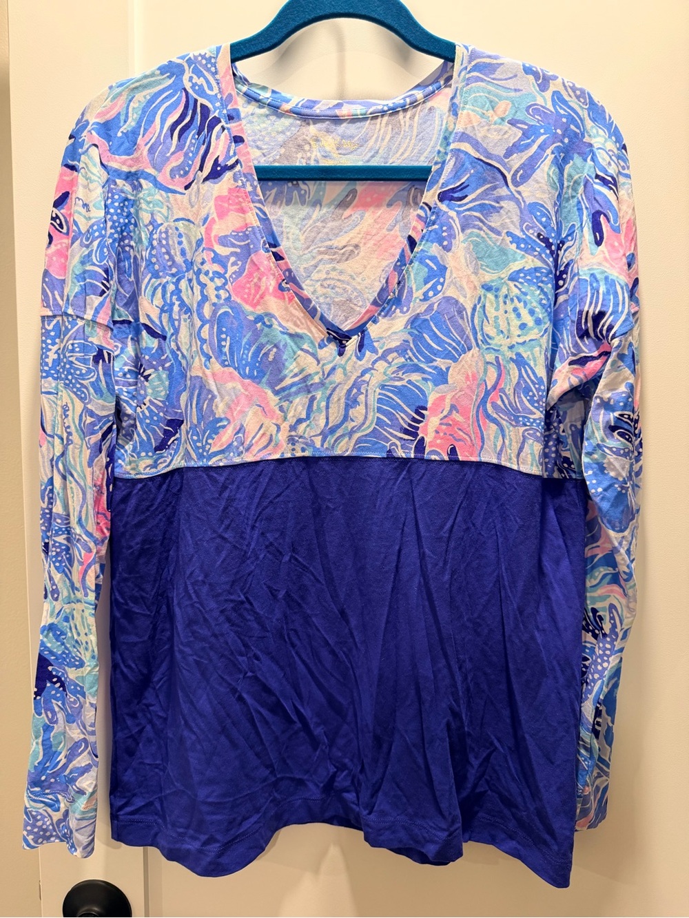 Lilly Pulitzer Blue Colorblock V‑Neck Top